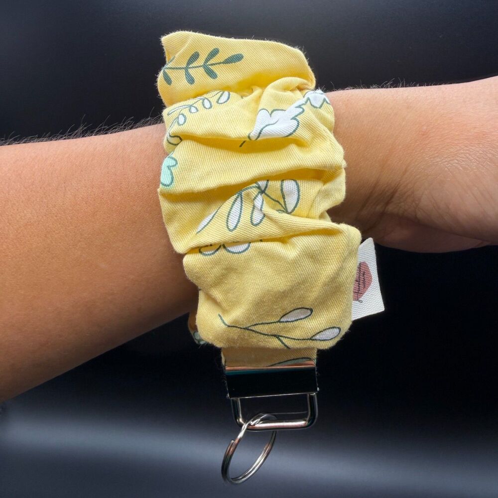 Handmade One Size Scrunchie Key Fob Wristlet Womens Yellow Botanical Cotton Ring
